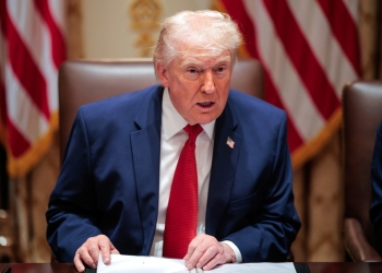 Тръмп заяви, че е „малко вероятно" да удължи примирието с Иран, ако не бъде постигнато споразумение преди изтичането на крайния срок 1 Тръмп заяви, че е „крайно малко вероятно" да удължи примирието с Иран, ако не бъде постигнато споразумение до крайния срок.