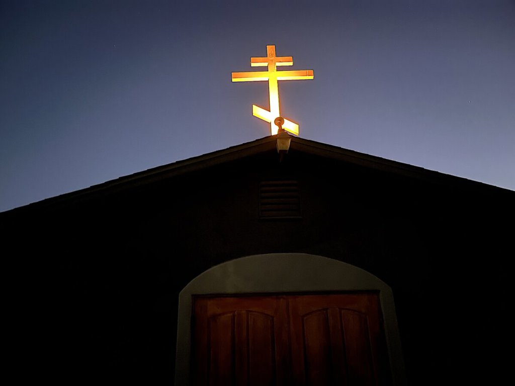 Войната в Украйна задълбочи разкола в Православната църква в САЩ 4 Изглед отвън на православната църква „Свети Архангели