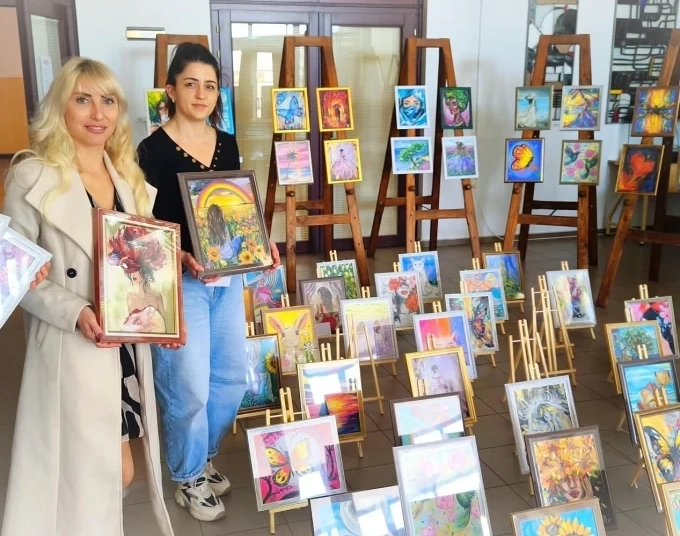 Благотворителната изложба „Светлина за Никола“ – събитие, което превръща творчеството в реална помощ