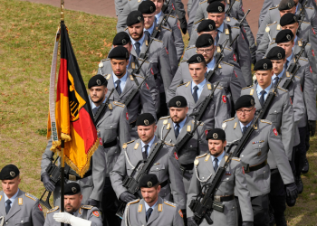 Германия и Нидерландия поеха командна роля за укрепване на отбраната на източния фланг на НАТО 6 Германия и Нидерландия ще поемат командна роля за укрепване на източния фланг на НАТО
