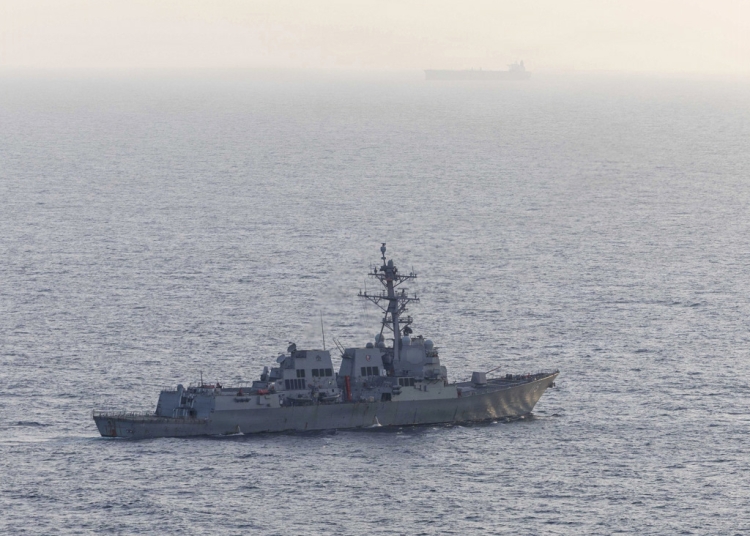 3 американски военни кораба отблъснаха ирански атаки, Тръмп заяви, че примирието все още е в сила
