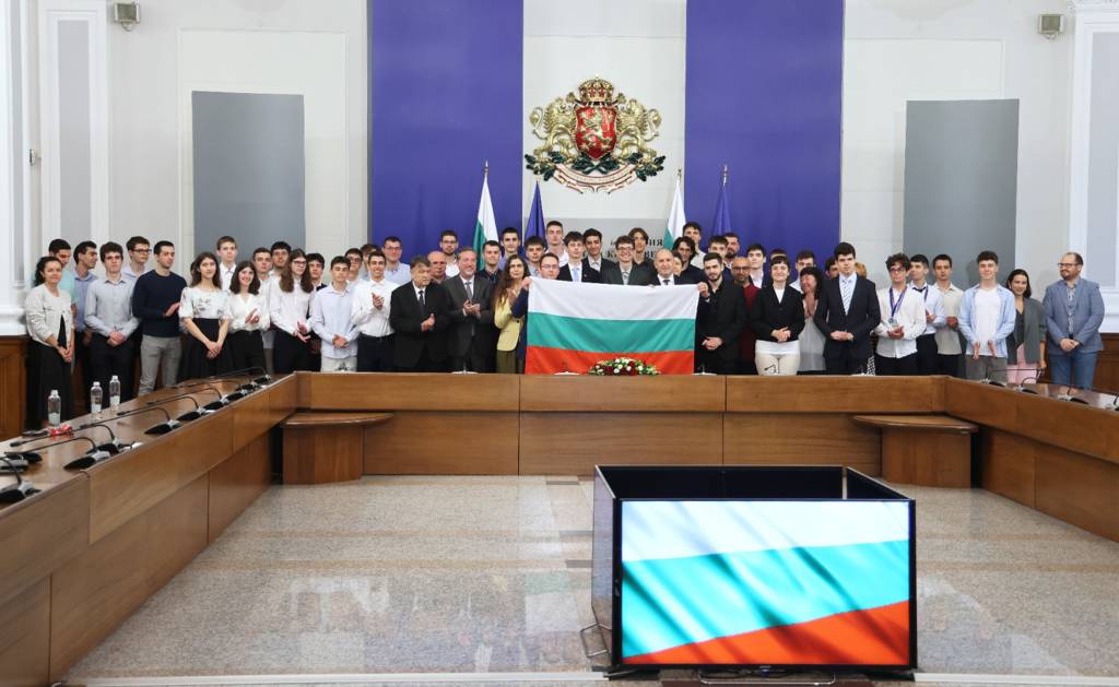 България изпраща елита на младия си научен потенциал към световните олимпиади 2 6f6fd809-19d3-47b0-a576-2018e9a86182.jpg