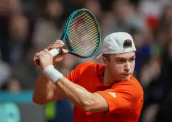 Василев продължава напред в Сеговия, Радулов приключи участието си 9 alex vasilev davis cup match 1 e1784474851231