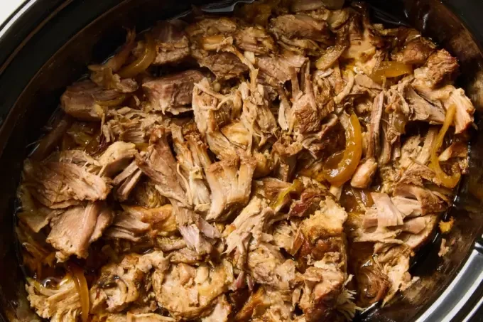 Моето свинско месо, задушено с Dr. Pepper, е толкова вкусно, че извадих бавната готварска тенджера от склада