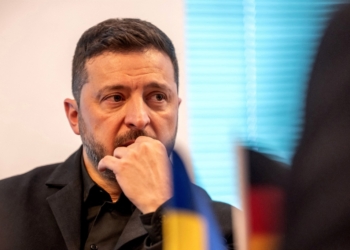 Зеленски заяви, че е започнало разследване, след като 10 души загинаха при взрив на склад за боеприпаси 10 Зеленски обяви, че е образувано разследване, след като 10 души загинаха при взрив на склад за боеприпаси