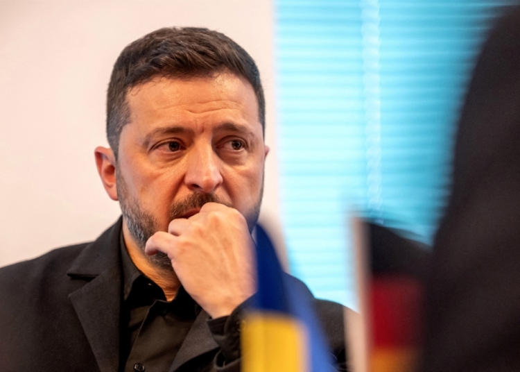Зеленски обяви, че е образувано разследване, след като 10 души загинаха при взрив на склад за боеприпаси