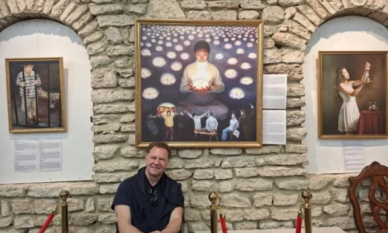 Мартин Пантелеев: „Per aspera ad astra“ – през мрака, към светлината – това е посланието на тази изложба