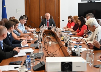 Нов механизъм за минималната заплата: държавата и социалните партньори договориха критериите за 2027 г. 1 Правителството и социалните партньори договориха критериите за изчисляване на минималната работна заплата за 2027 г. (https://www.mlsp.government.bg/)