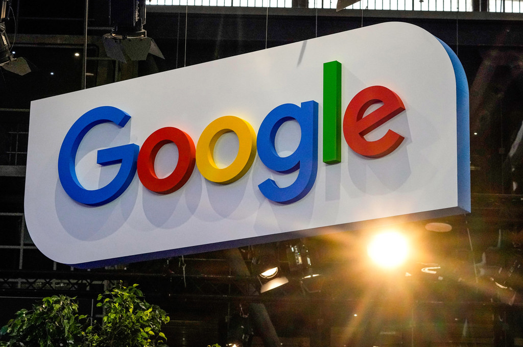 Френската асоциация на пресата призова за действия срещу Google заради обобщенията от търсене с изкуствен интелект