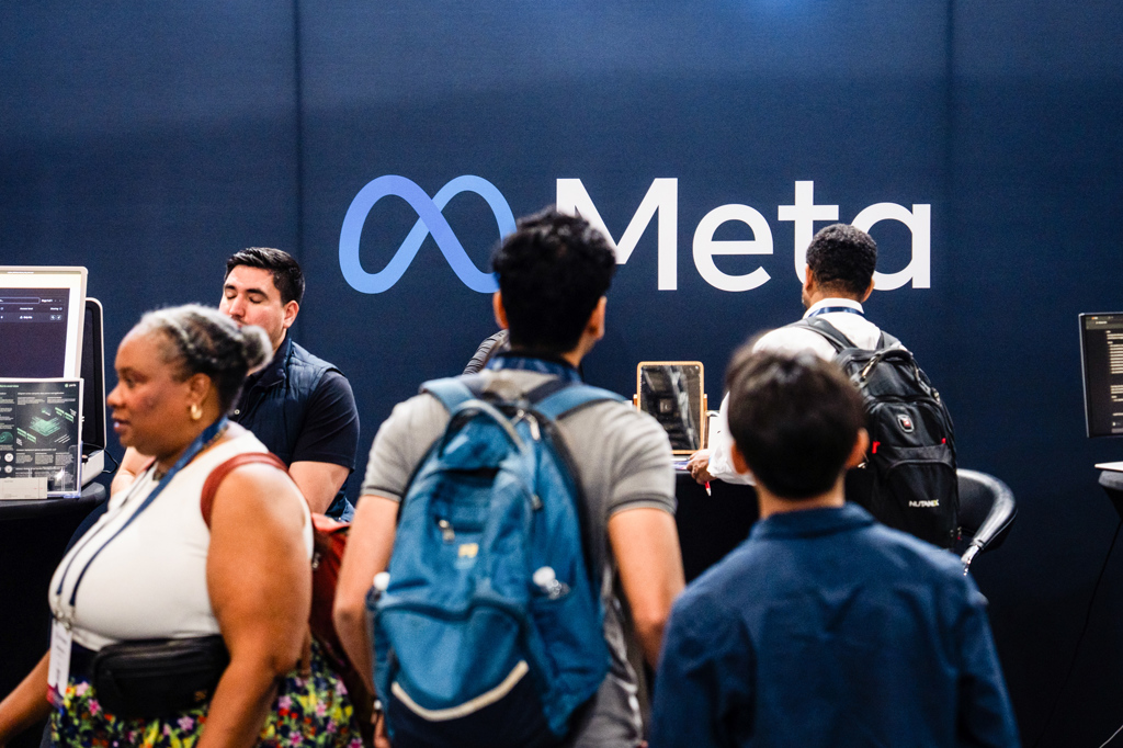 Полша призова ЕС да глоби Meta с 291 милиона долара за измамни реклами 14 Meta Platforms на щанд по време на AI+ Expo Special Competitive Studies Project във Вашингтон на 2 юни 2025 г. (Madalina Vasiliu/The Epoch Times)