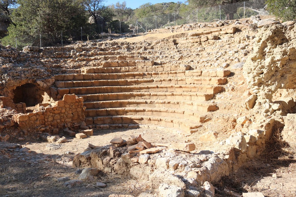 Одеонът: древно музикално преживяване 2 id6077221 odeon in lissos