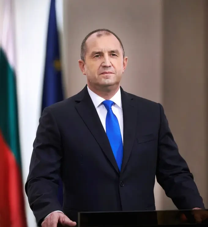 rumen radev official portrait 1