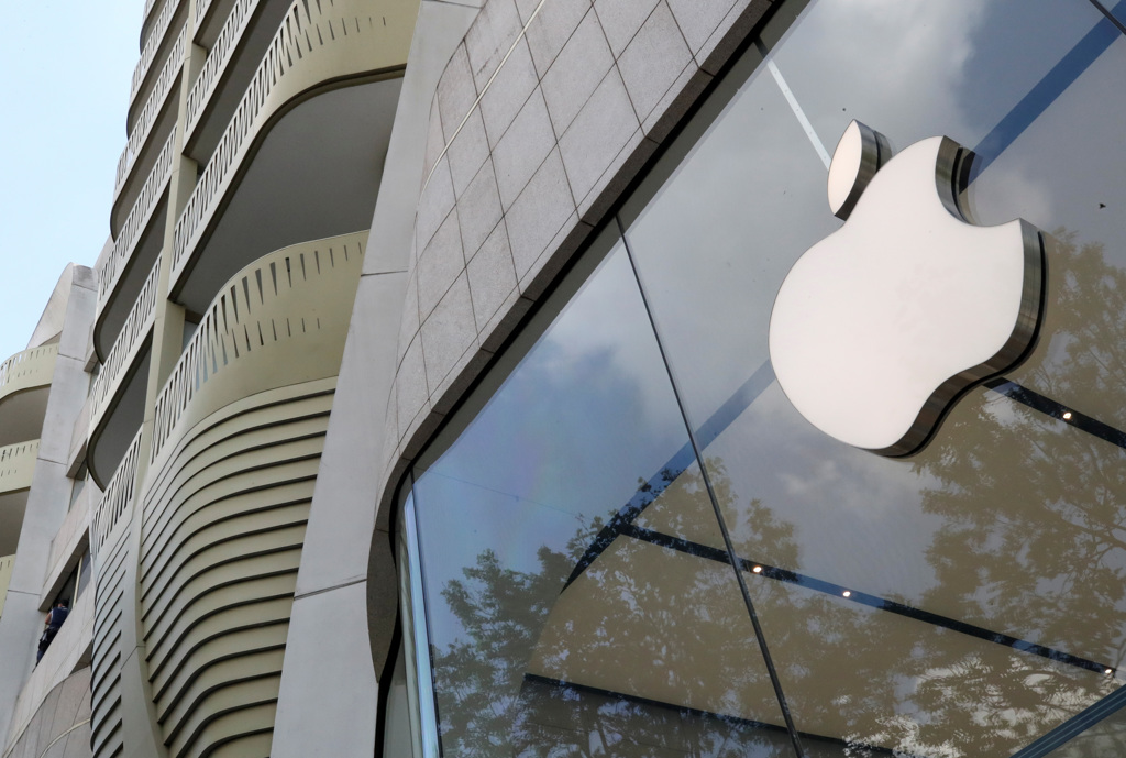 Разработчици на приложения на трети страни във Великобритания съдиха Apple за 2,7 милиарда долара заради ограниченията върху проследяването