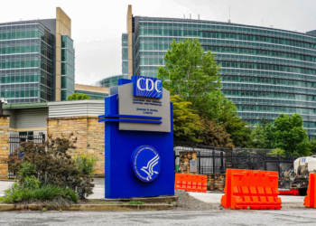 CDC: Случаите на COVID-19 нарастват в повечето щати 1 CDC: Случаите на COVID-19 нарастват в повечето щати, вирусната активност е ниска