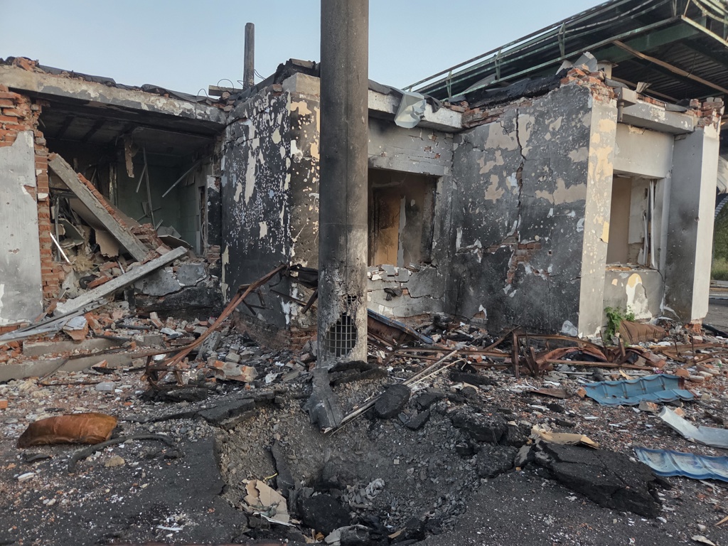 Как подкрепата на ККП даде възможност на войната на Путин 20 Домовете са разрушени или заковани, повечето бизнеси близо до фронта са затворени, а около 70 процента от населението е избягало. (С любезното съдействие на Antonio Graceffo)