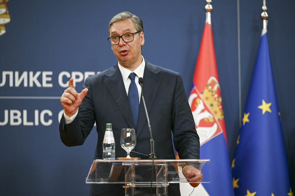 Сръбският президент свика предсрочни избори след спор с ЕС