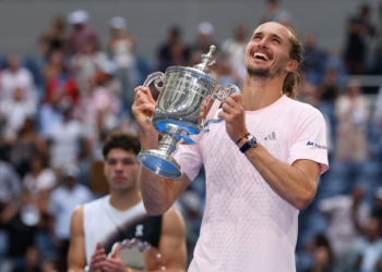 Александър Зверев победи американеца Шелтън на финала на US Open 2 Александър Зверев победи американеца Шелтън на финала на US Open