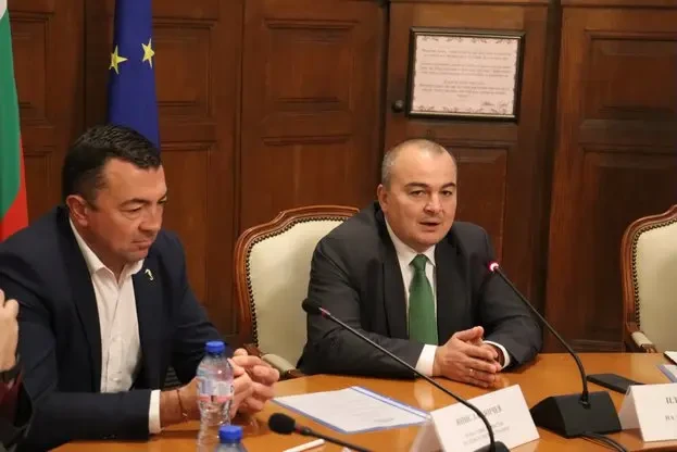 Производството на розов цвят в България нараства с 31% през 2026 г. 3 300926 1.jpeg 623x416 q85 crop subsampling 2 upscale