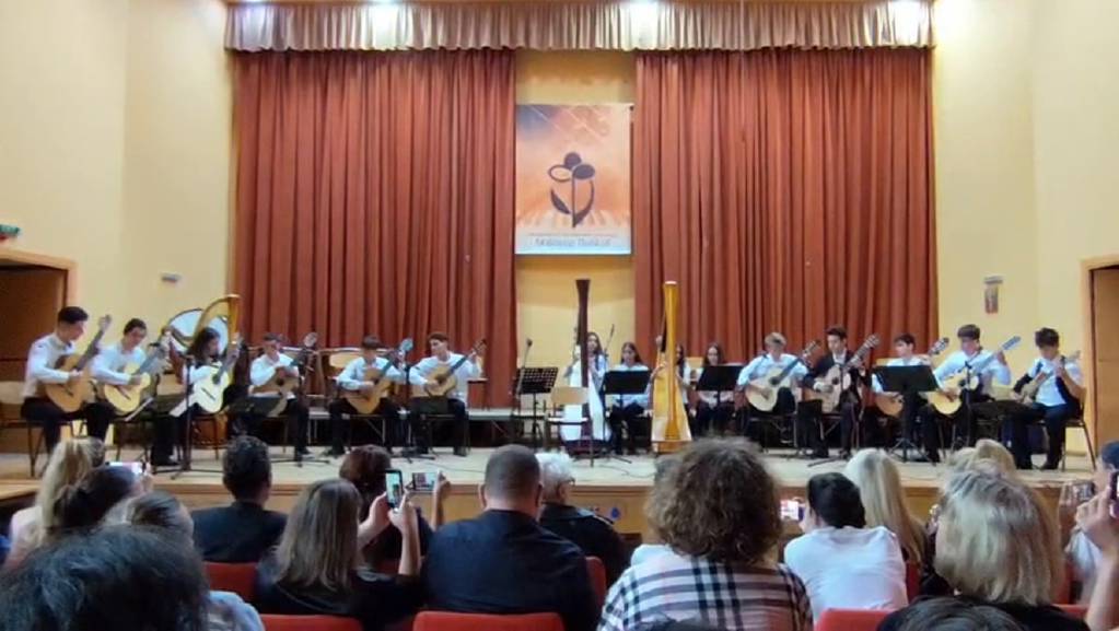 Дуо Dieci Corde: Класическата музика не е демоде – тя преживява своето възраждане 3 a9f32053-ea9e-436a-8c5a-f94057e18c48.png