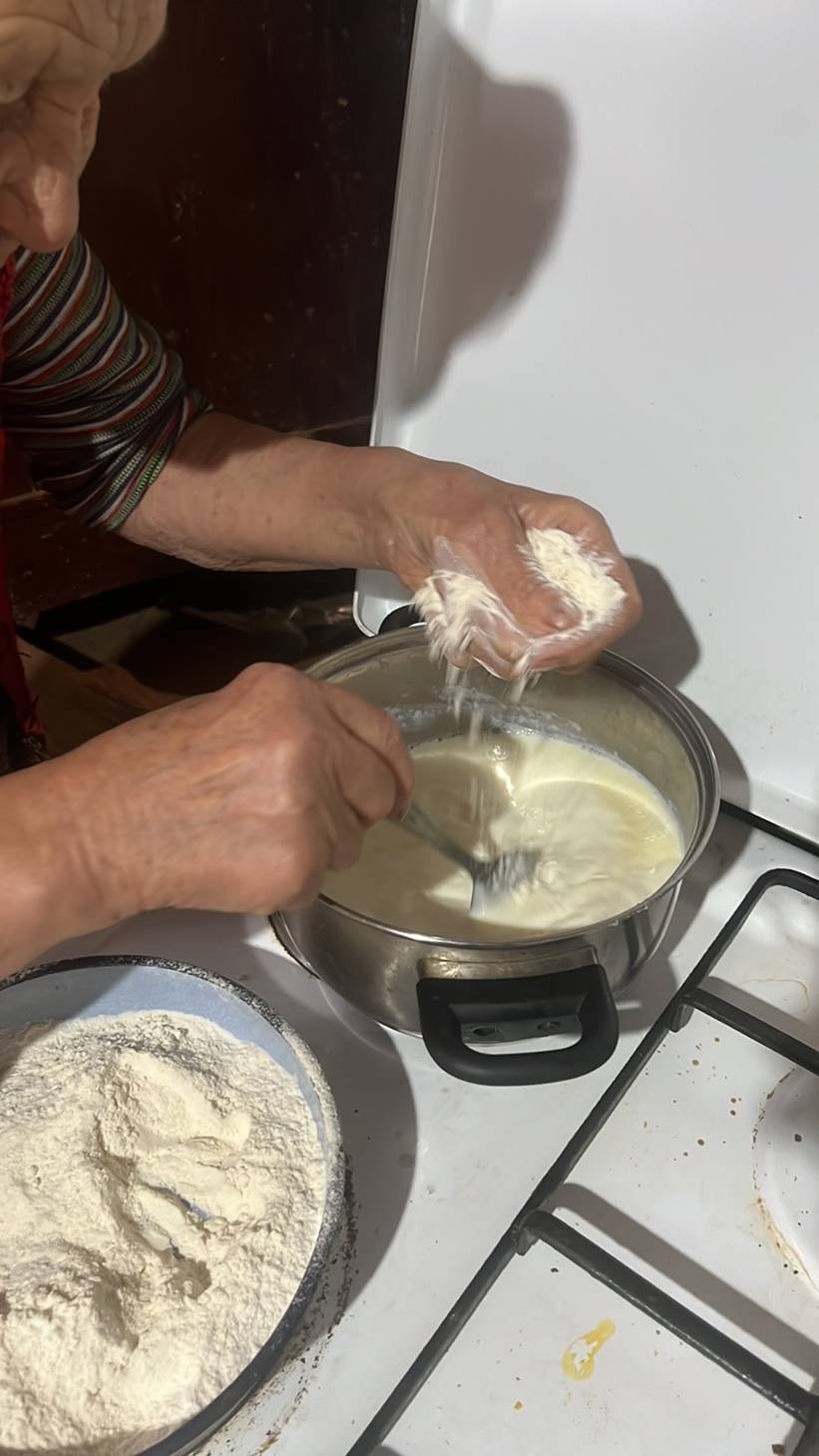 Вкусовете разказват: Кайканата на баба Султана – вкусът на детството в Мандрица 5 fa2057d1-60a3-4ac7-b986-2b245fbb26ef.png