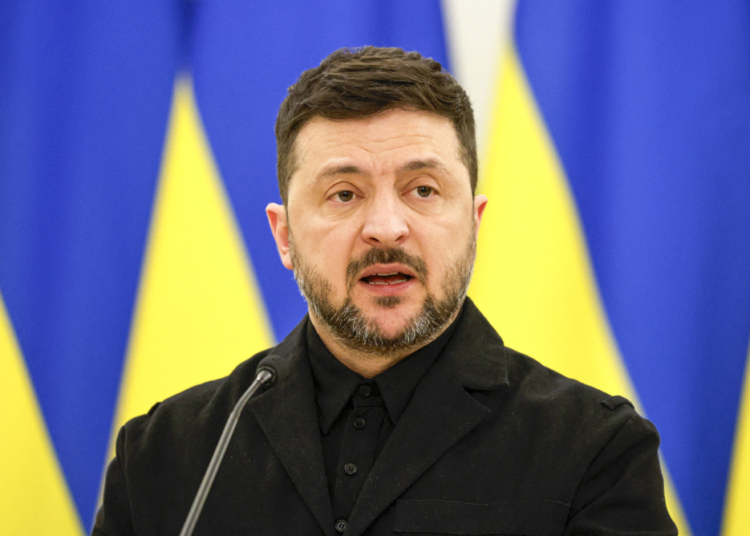 Украинските сили са си върнали територии и държат най-силните си позиции на фронта 1 Зеленски заяви, че украинските сили са си върнали територии и държат най-силните си позиции на фронта отдавна насам